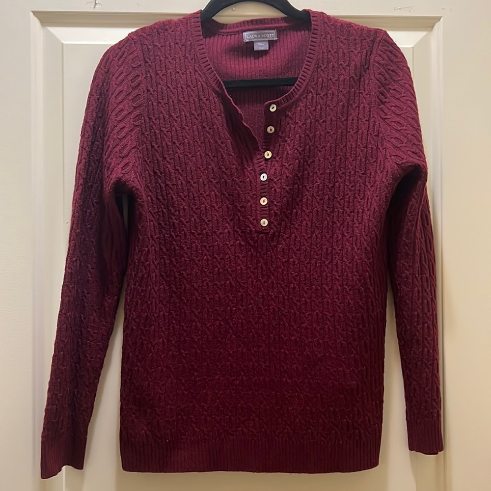 Laura Scott medium long sleeve sweater.
